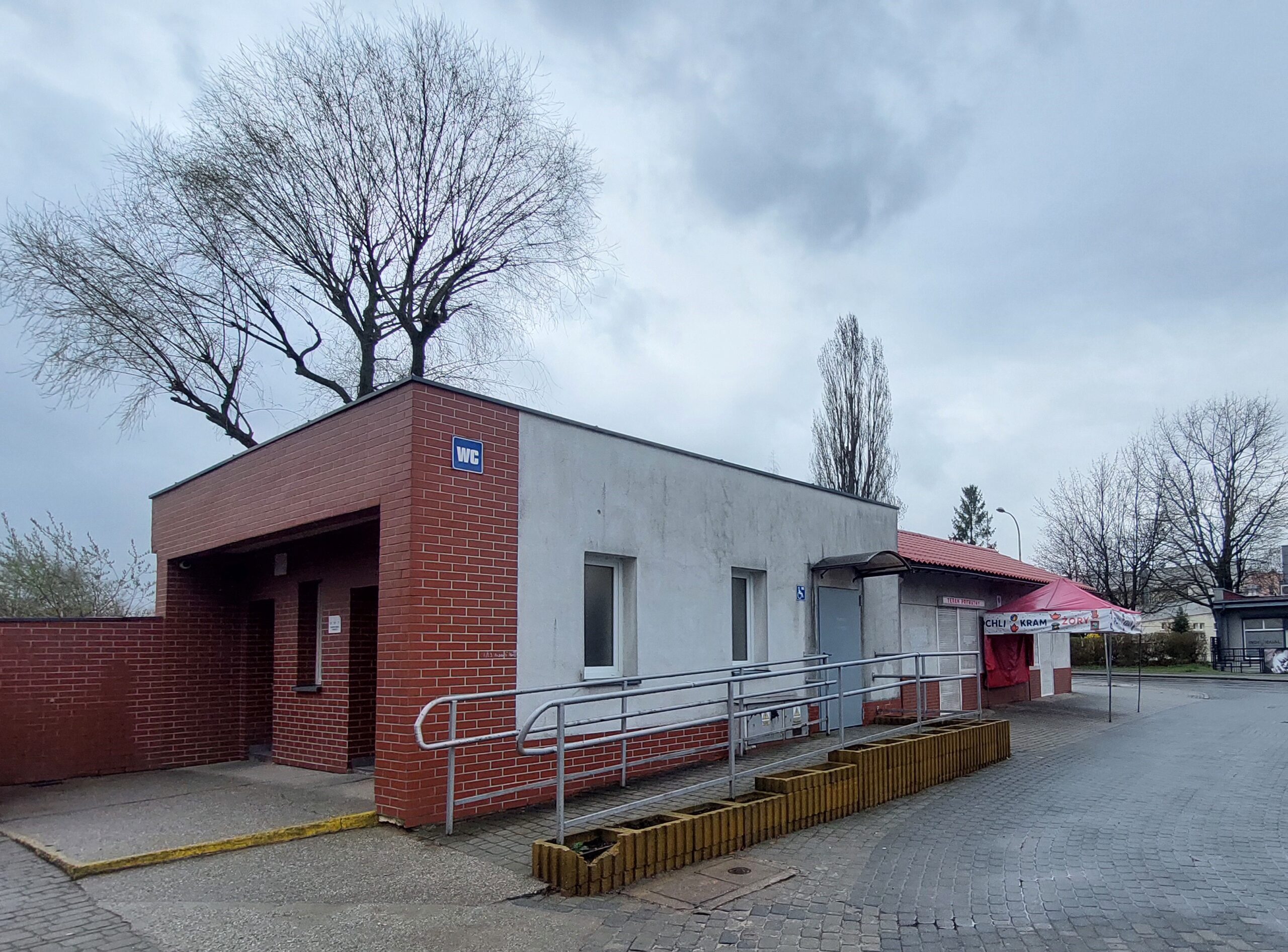 Toaleta na Targowisku ulica Folwarecka